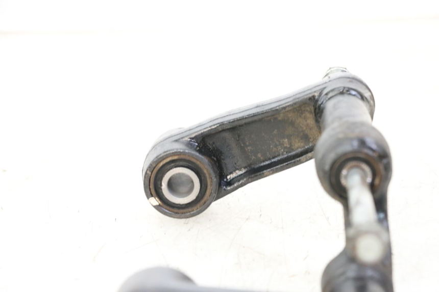 photo de UCHWYT SILNIKA KYMCO DINK STREET 125 (2009 - 2014) - Zbliżenie techniczne