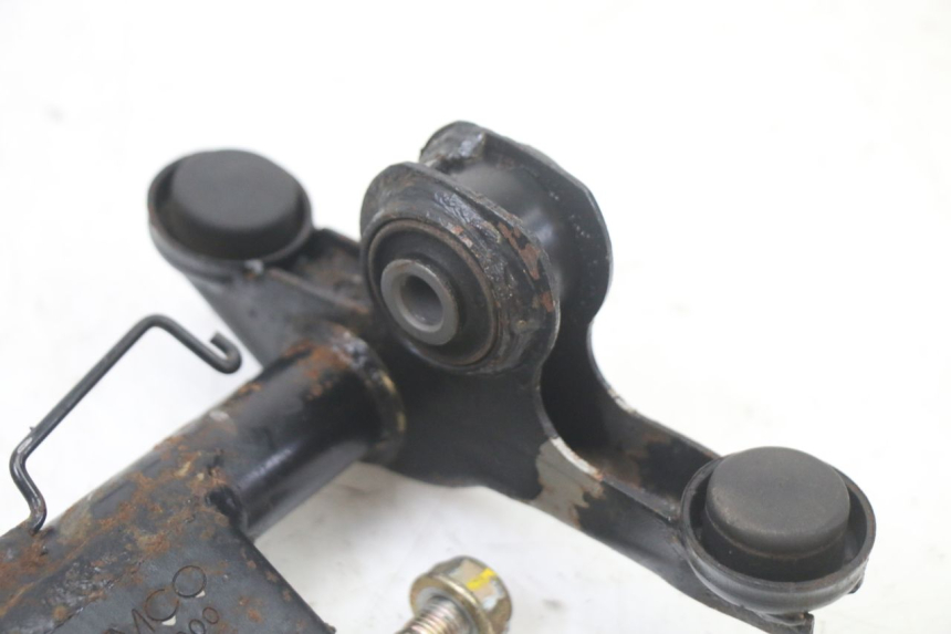 photo de UCHWYT SILNIKA KYMCO PEOPLE S 125 (2000 - 2008) - Widok ogólny