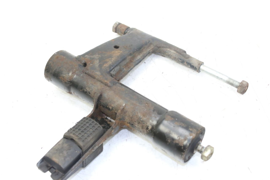 photo de UCHWYT SILNIKA PIAGGIO LIBERTY 4T 50 (2004 - 2008) - Zoom stanu zużycia