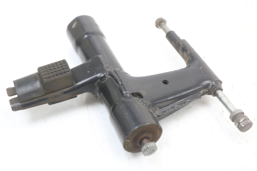 photo de UCHWYT SILNIKA PIAGGIO LIBERTY 4T 50 (2018 - 2021) - Inny kąt widzenia