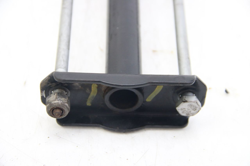 photo de UCHWYT SILNIKA PEUGEOT LUDIX 50 (2008 - 2017) - Inny kąt widzenia