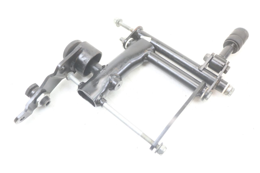 photo de UCHWYT SILNIKA PIAGGIO MP3 HPE 350 (2018 - 2020) - Widok główny