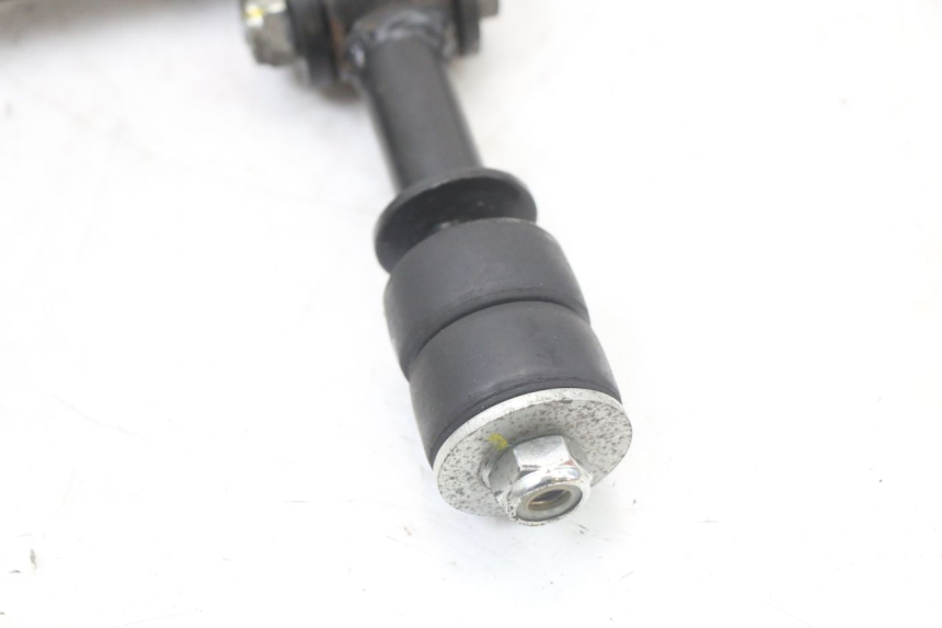 photo de UCHWYT SILNIKA PIAGGIO MP3 HPE 350 (2018 - 2020) - Szczegóły charakterystyczne