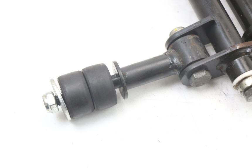 photo de UCHWYT SILNIKA PIAGGIO MP3 HPE 350 (2018 - 2020) - Punkty mocowania