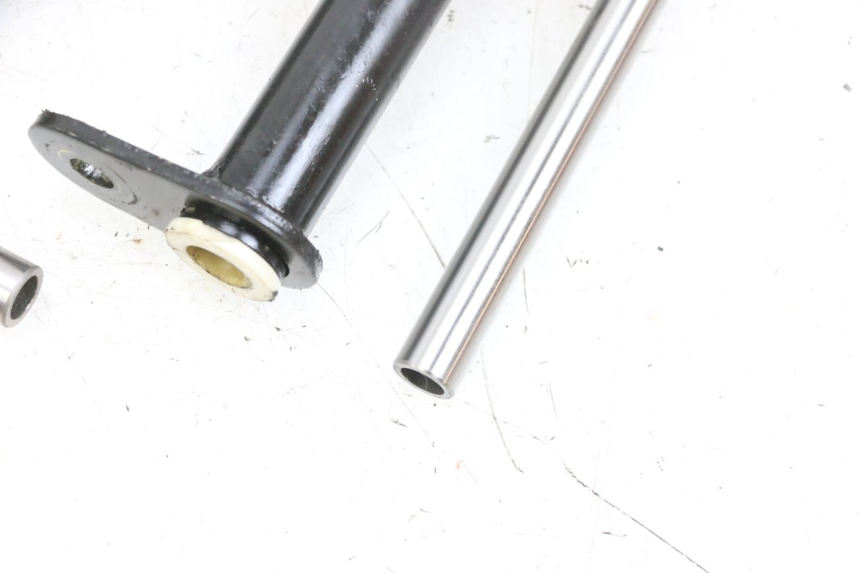 photo de UCHWYT SILNIKA PIAGGIO MP3 LT 400 (2007 - 2012) - Oznaczenia i referencje