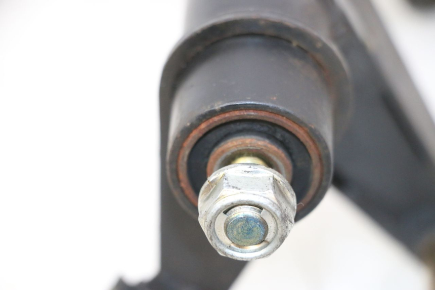 photo de UCHWYT SILNIKA KYMCO LIKE 4T 50 (2019 - 2025) - Zoom stanu zużycia