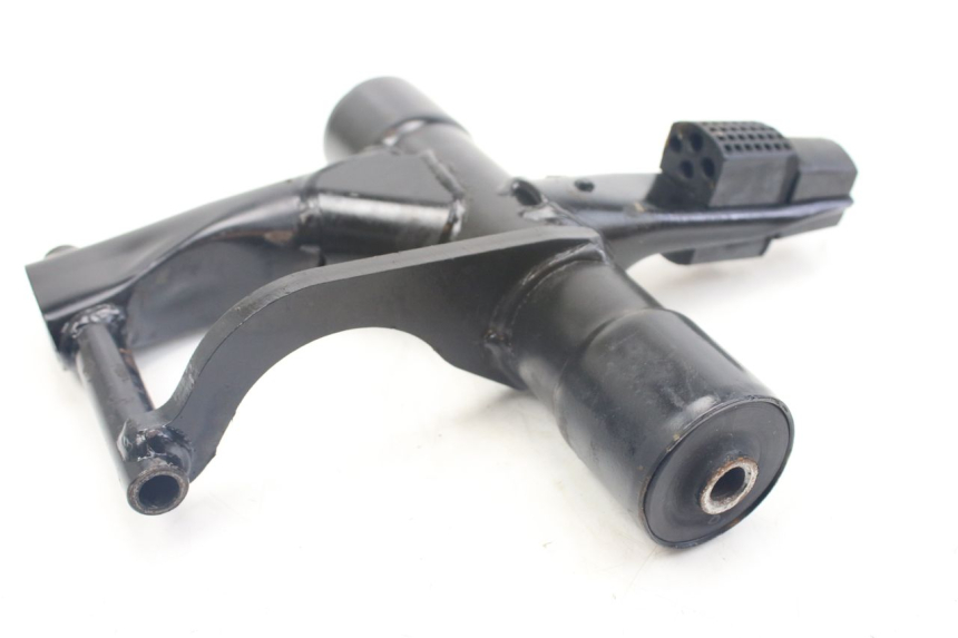 photo de UCHWYT SILNIKA PIAGGIO NEW TYPHOON 50 (2018 - 2021) - Inny kąt widzenia