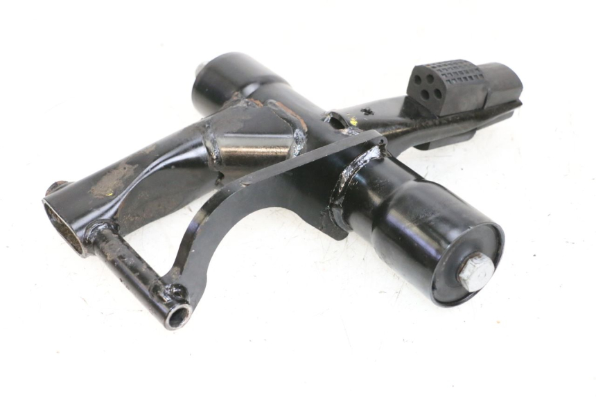 photo de UCHWYT SILNIKA PIAGGIO NEW TYPHOON 50 (2018 - 2021) - Widok główny