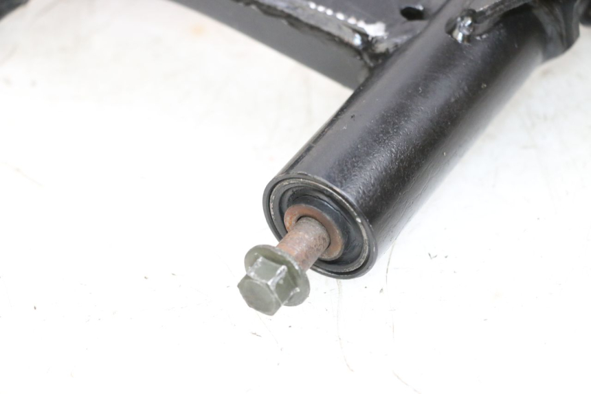 photo de UCHWYT SILNIKA SYM ORBIT III 3 4T 50 (2018 - 2021) - Zbliżenie techniczne