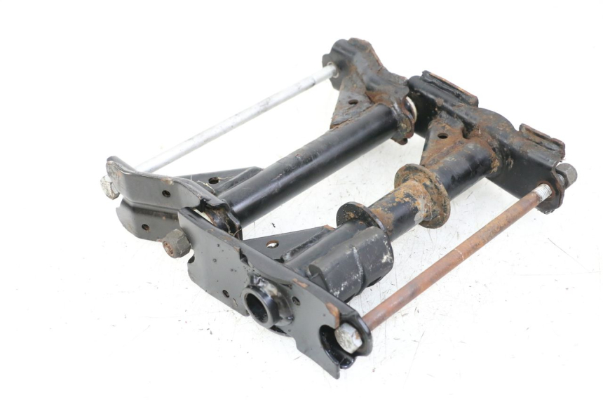 photo de UCHWYT SILNIKA PEUGEOT SATELIS COMPRESSOR K15 125 (2006 - 2009) - Inny kąt widzenia