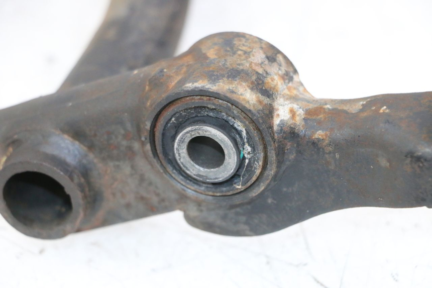 photo de UCHWYT SILNIKA PEUGEOT TWEET 4T 50 (2014 - 2019) - Zoom stanu zużycia