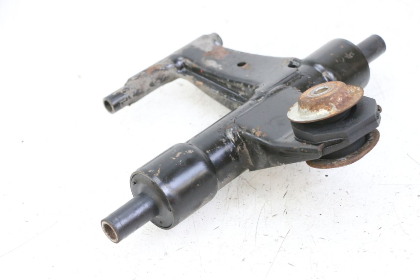 photo de UCHWYT SILNIKA PIAGGIO VESPA S 2T 50 (2007 - 2014) - Zbliżenie techniczne