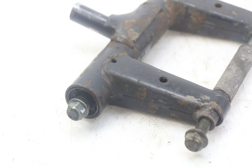 photo de UCHWYT SILNIKA TNT MOTOR ROMA 10' 4T 50 (2007 - 2018) - Zoom stanu zużycia