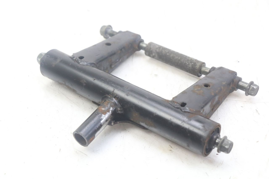 photo de UCHWYT SILNIKA TNT MOTOR ROMA 10' 4T 50 (2007 - 2018) - Zbliżenie techniczne