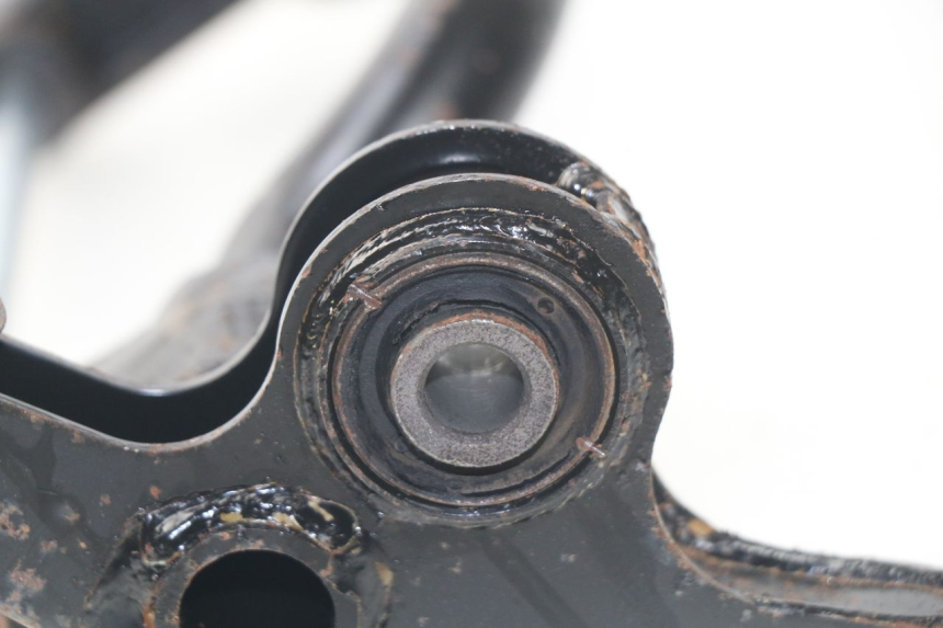 photo de UCHWYT SILNIKA DAELIM S3 125 (2010 - 2017) - Zbliżenie techniczne