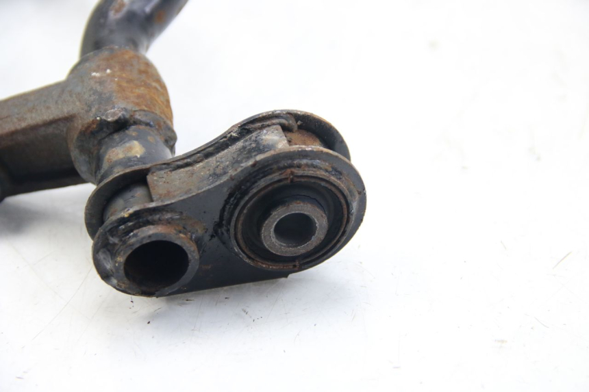 photo de UCHWYT SILNIKA DAELIM S3 125 (2010 - 2017) - Zoom stanu zużycia