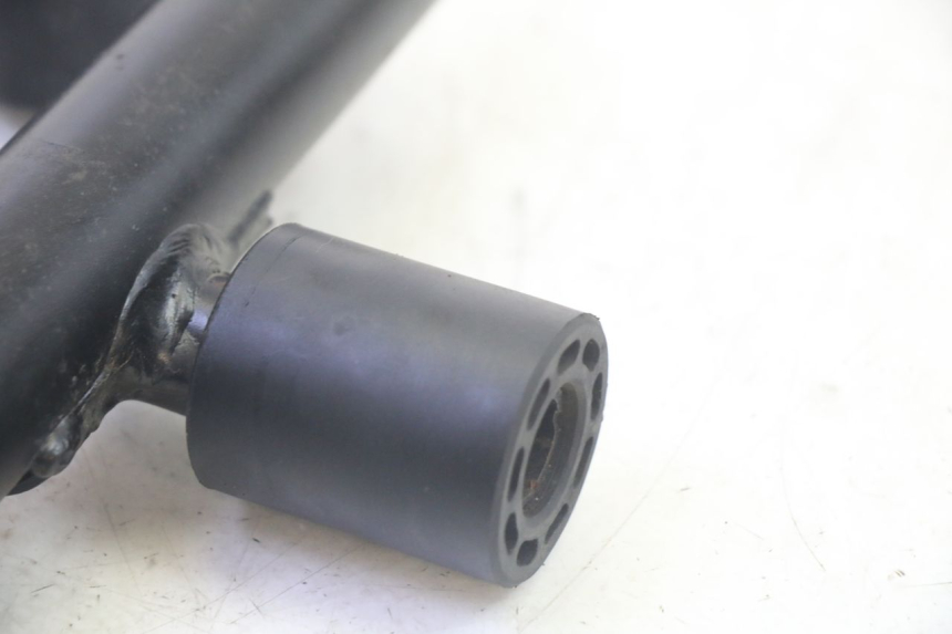 photo de UCHWYT SILNIKA JM MOTORS SANTANA EVO 50 (2024 - 2026) - Zbliżenie techniczne