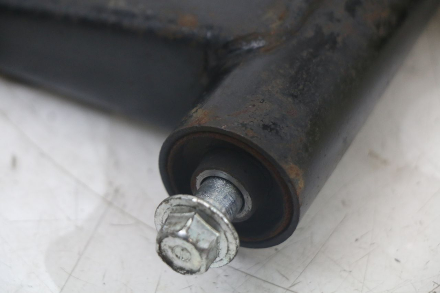 photo de UCHWYT SILNIKA JM MOTORS SANTANA 50 (2014 - 2023) - Stan powierzchni