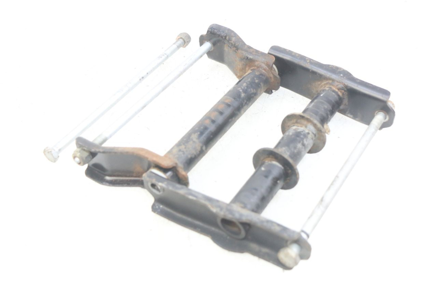 photo de UCHWYT SILNIKA PEUGEOT SATELIS 125 (2006 - 2009) - Szczegóły charakterystyczne