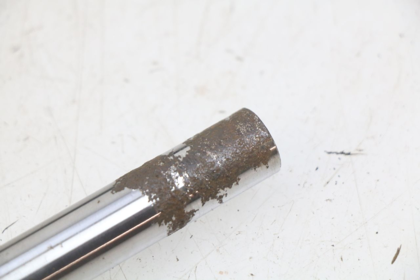 photo de UCHWYT SILNIKA PEUGEOT SATELIS 125 (2006 - 2009) - Inny kąt widzenia