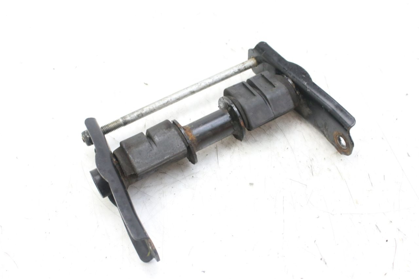 photo de UCHWYT SILNIKA PEUGEOT SATELIS 125 (2010 - 2012) - Inny kąt widzenia