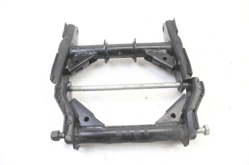 photo de UCHWYT SILNIKA PEUGEOT SATELIS 125 (2013 - 2018) - Inny kąt widzenia