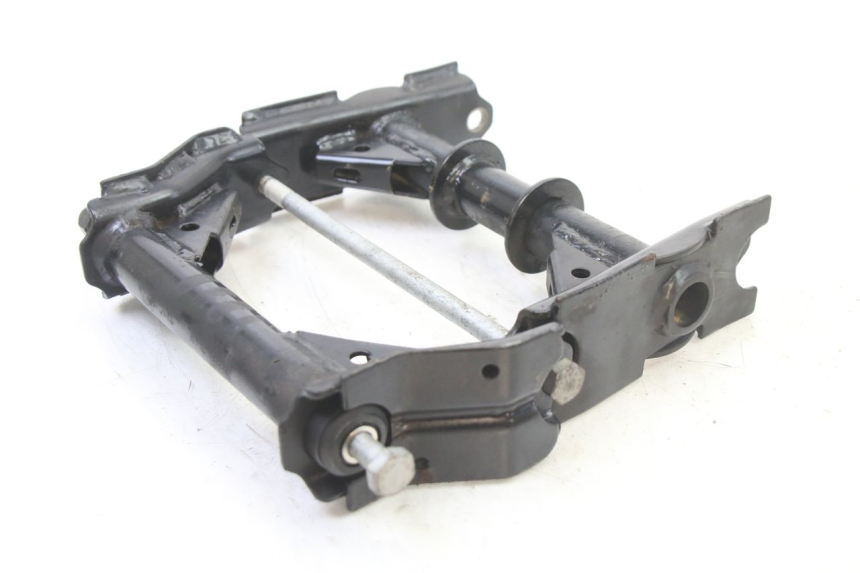 photo de UCHWYT SILNIKA PEUGEOT SATELIS 125 (2013 - 2018) - Zbliżenie techniczne