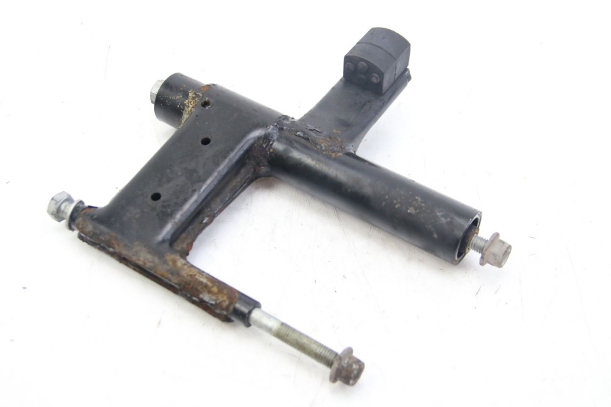 photo de UCHWYT SILNIKA APRILIA SCARABEO 4T 50 (2009 - 2017) - Inny kąt widzenia