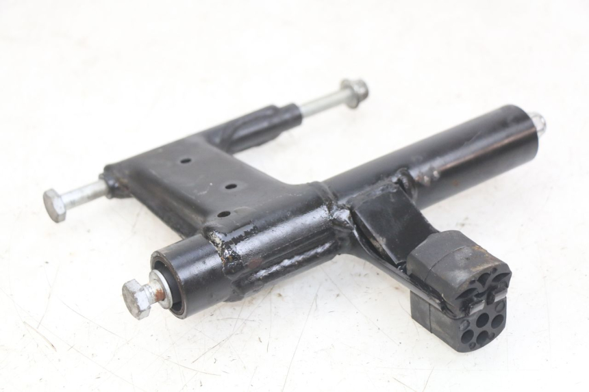 photo de UCHWYT SILNIKA APRILIA SCARABEO 100 (2003 - 2012) - Widok główny