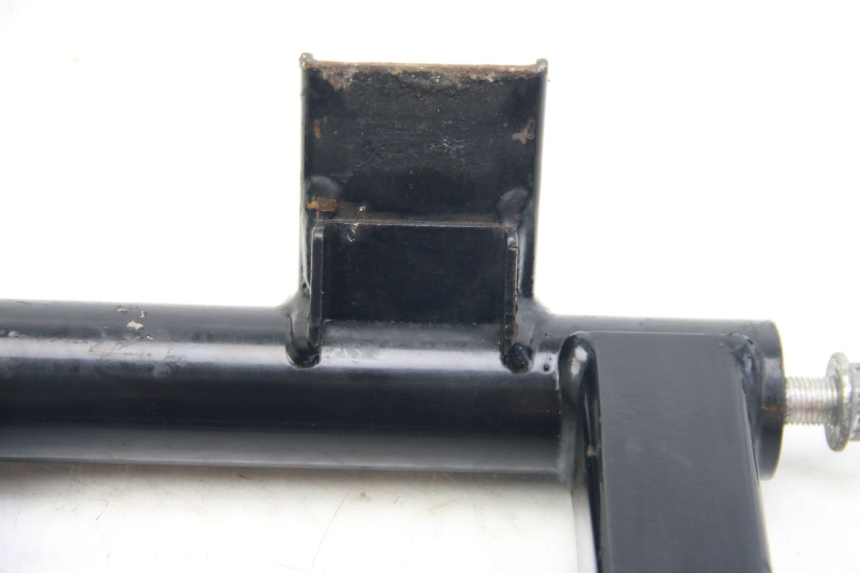 photo de UCHWYT SILNIKA SUZUKI SIXTEEN 125 (2008 - 2010) - Szczegóły charakterystyczne