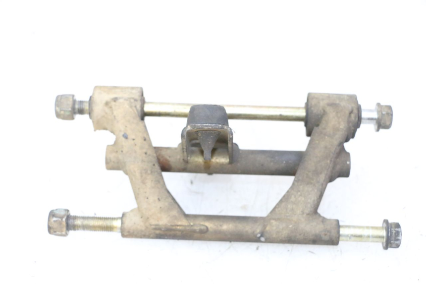 photo de UCHWYT SILNIKA PEUGEOT SPEEDAKE 50 (1995 - 1997) - Inny kąt widzenia