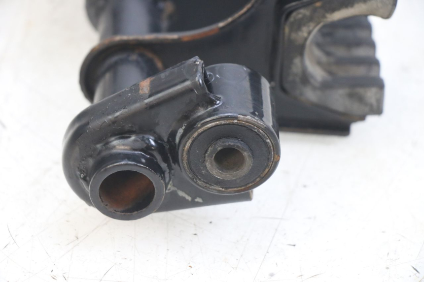 photo de UCHWYT SILNIKA PEUGEOT SPEEDFIGHT 4 4T 50 (2015 - 2020) - Szczegół części