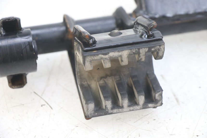 photo de UCHWYT SILNIKA PEUGEOT SPEEDFIGHT 4 4T 50 (2015 - 2020) - Zoom stanu zużycia