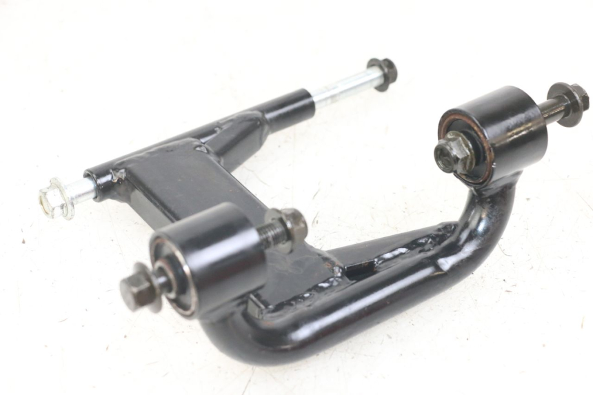 photo de UCHWYT SILNIKA HYTRACK ST 170 (2020 - 2024) - Inny kąt widzenia