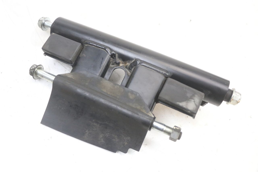 photo de UCHWYT SILNIKA SUZUKI BURGMAN 125 (2018 - 2021) - Zoom stanu zużycia