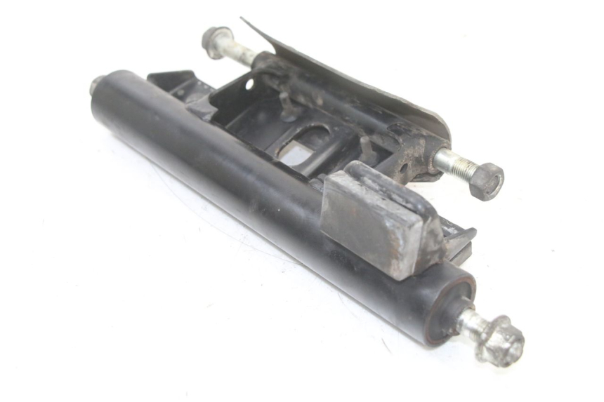 photo de UCHWYT SILNIKA SUZUKI BURGMAN 125 (2018 - 2021) - Zbliżenie techniczne