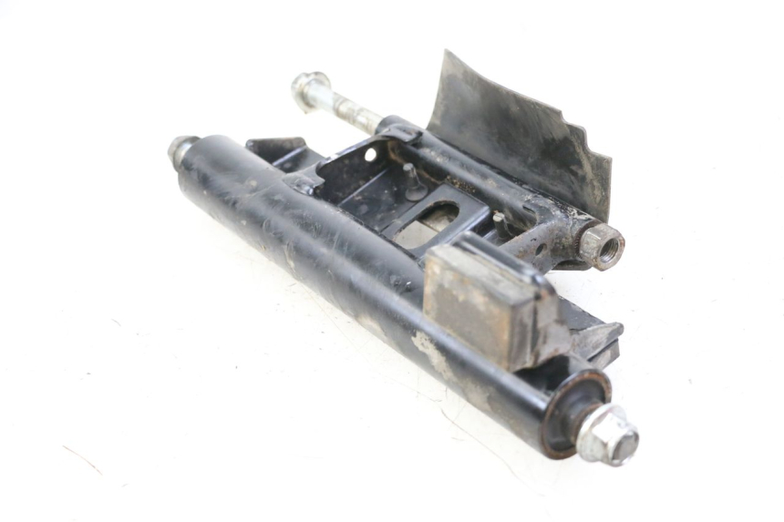 photo de UCHWYT SILNIKA SUZUKI BURGMAN 125 (2015 - 2017) - Zoom stanu zużycia