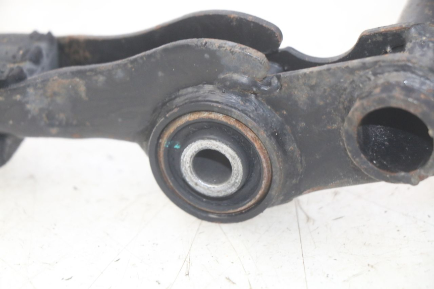 photo de UCHWYT SILNIKA PEUGEOT TWEET 4T 50 (2010 - 2014) - Szczegół części