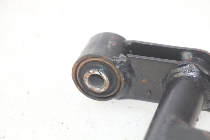 photo de UCHWYT SILNIKA PEUGEOT TWEET 4T 50 (2010 - 2014) - Zoom stanu zużycia