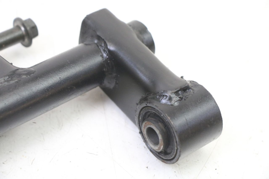 photo de UCHWYT SILNIKA PEUGEOT TWEET 4T 50 (2014 - 2019) - Punkty mocowania