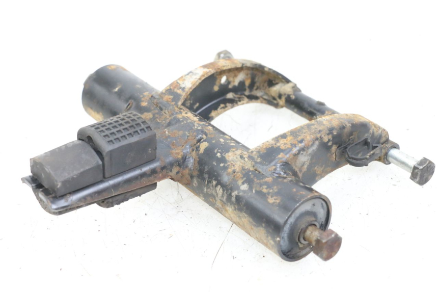 photo de UCHWYT SILNIKA PIAGGIO TYPHOON 80 (1994 - 1997) - Widok główny