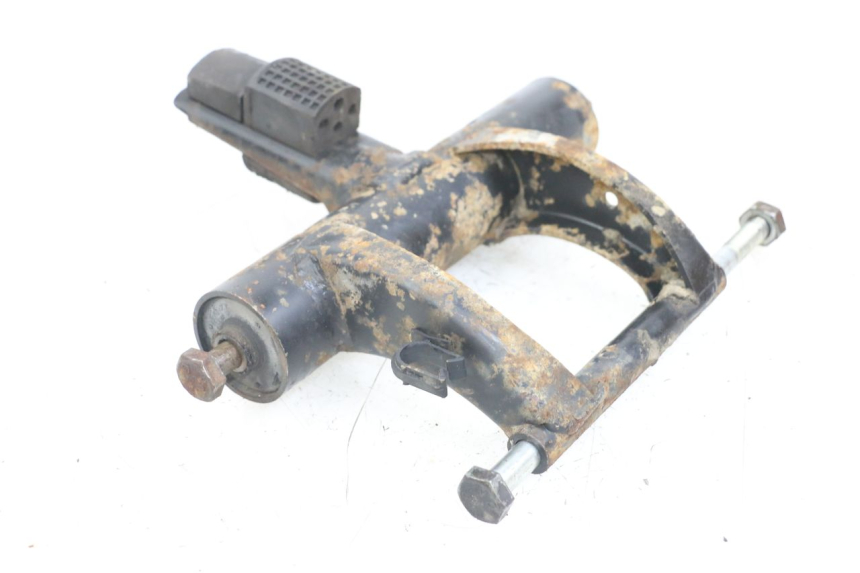 photo de UCHWYT SILNIKA PIAGGIO TYPHOON 80 (1994 - 1997) - Zbliżenie techniczne