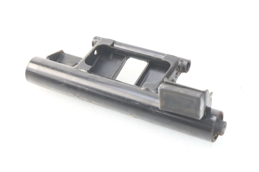 photo de UCHWYT SILNIKA SUZUKI UC EPICURO 125 (1999 - 2003) - Widok główny