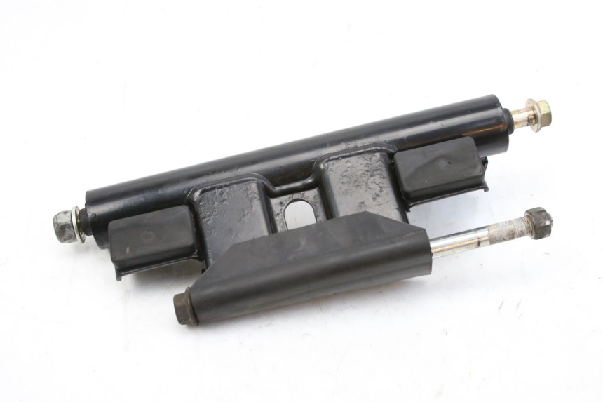 photo de UCHWYT SILNIKA SUZUKI UH BURGMAN 125 (2002 - 2006) - Inny kąt widzenia