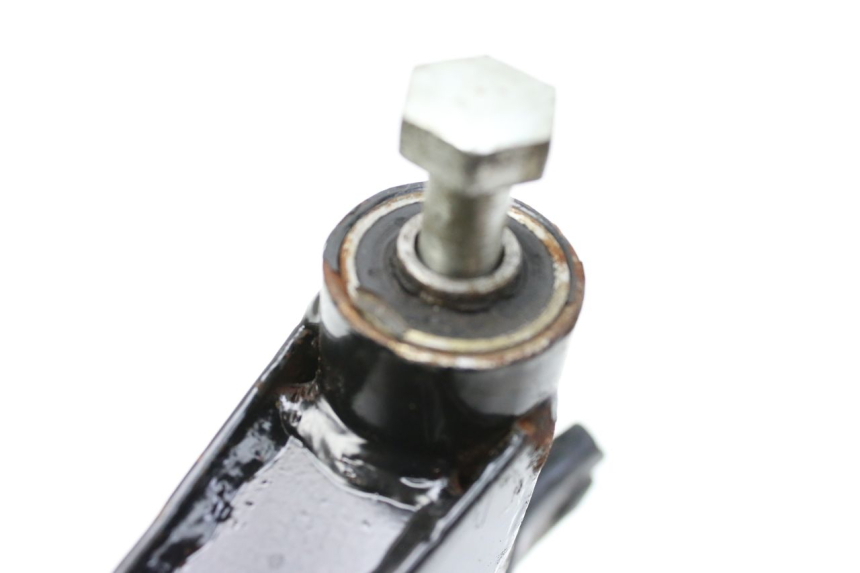 photo de UCHWYT SILNIKA PEUGEOT V-CLIC VCLIC 50 (2007 - 2013) - Zbliżenie techniczne