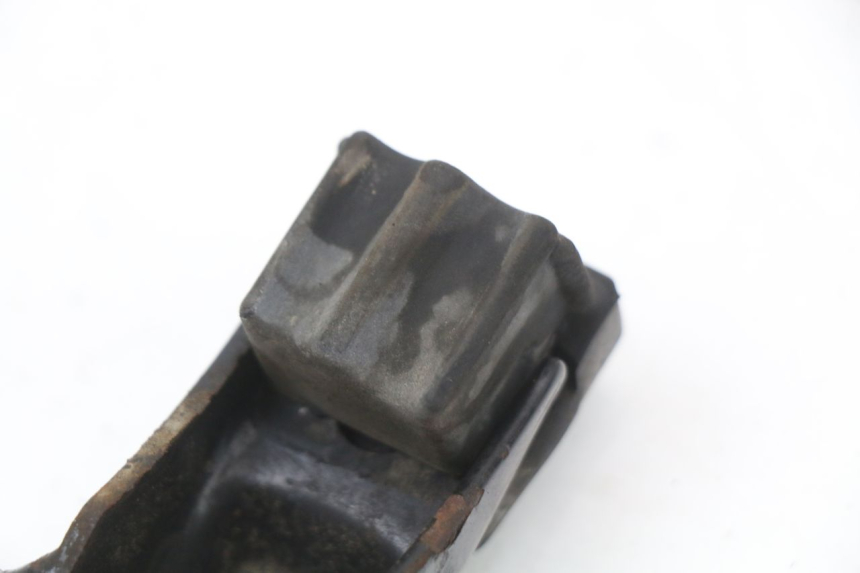 photo de UCHWYT SILNIKA PEUGEOT V-CLIC VCLIC 50 (2007 - 2013) - Zbliżenie techniczne