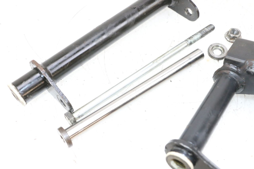 photo de UCHWYT SILNIKA PIAGGIO VESPA GTS SUPER IE 125 (2009 - 2016) - Zdjęcie dodatkowe