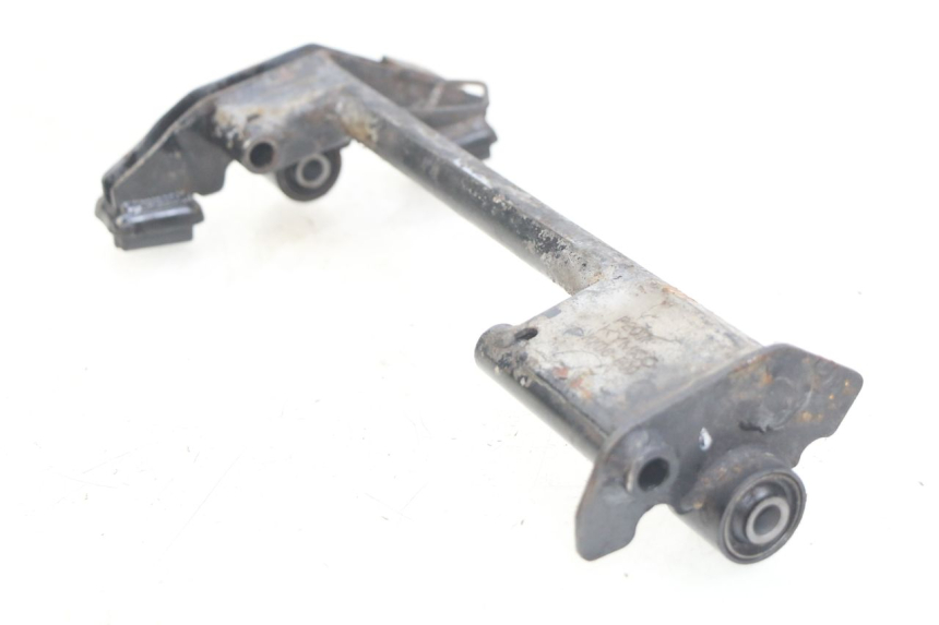 photo de UCHWYT SILNIKA KYMCO VITALITY 2T 50 (2004 - 2010) - Inny kąt widzenia