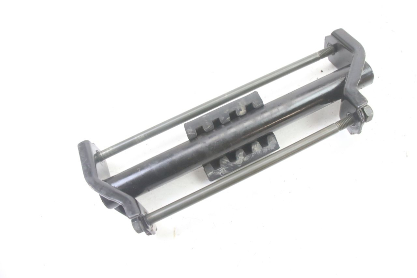 photo de UCHWYT SILNIKA PEUGEOT VIVACITY NEW 2T 50 (2008 - 2017) - Zbliżenie techniczne