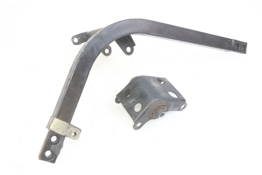 photo de UCHWYT SILNIKA DAELIM VJ ROADWIN FI 125 (2008 - 2017) - Inny kąt widzenia